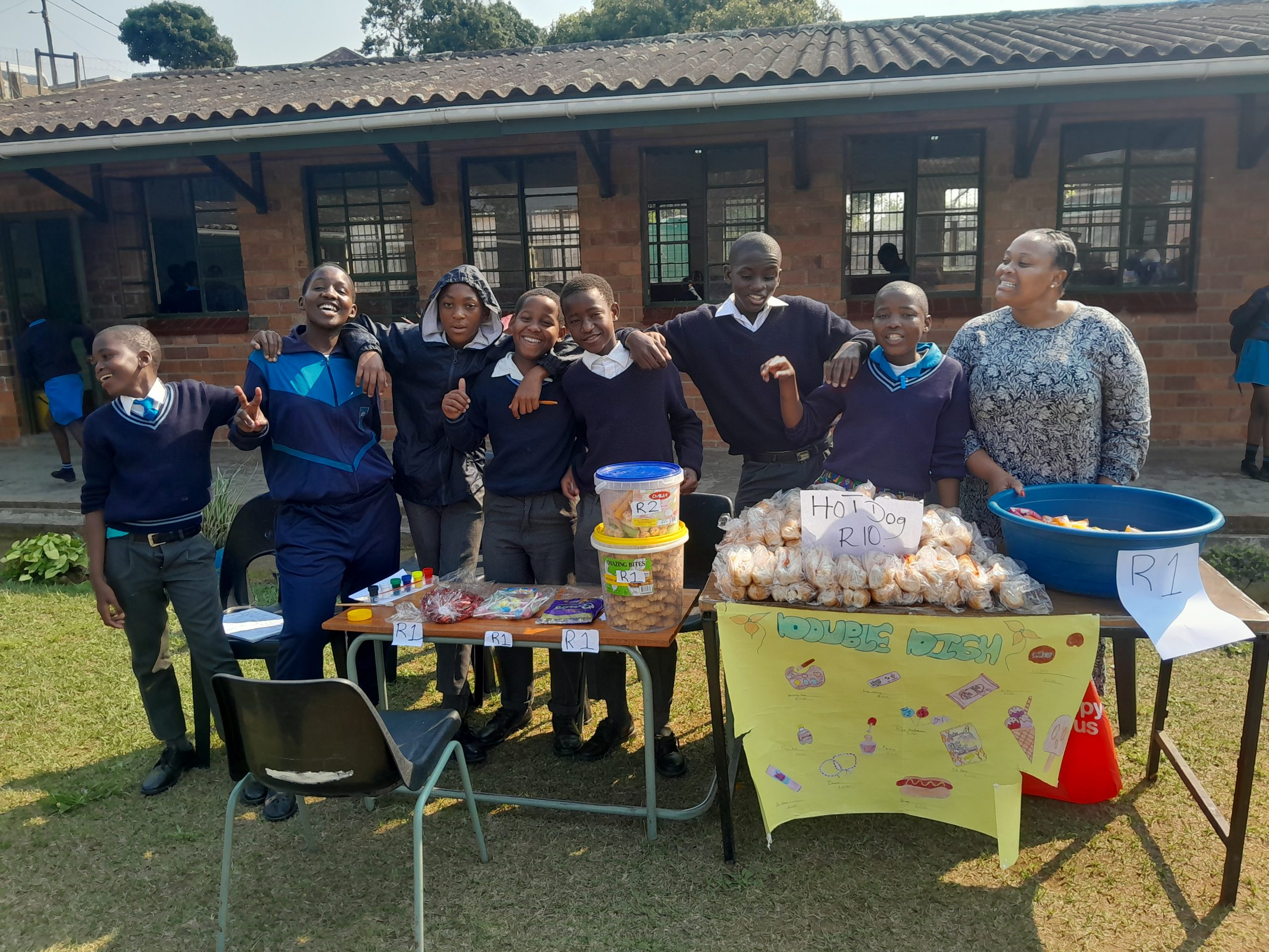 Learners participating in Grade 7 EMS Market Day